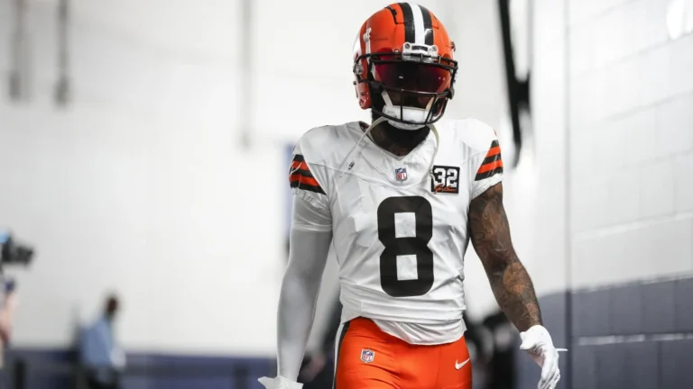 Browns wide receiver Elijah Moore posts a cryptic message on social media.