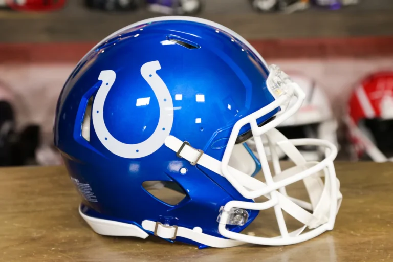 IndianapolisColtsRiddellFlashHelmet05_698703fb-8ea8-46a7-ae35-587f10553024_1024x