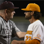 Tony Vitello honors Tennessee legend Pat Summitt in a special way before the College World Series finals.