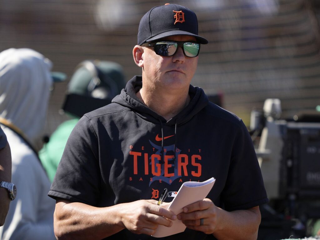 Tigers head coach AJ Hinch delivers a warning message to the Tigers’ front office regarding the Tarik Skubal trade speculations.