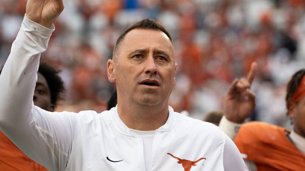 A comment from Texas Longhorns head coach Steve Sarkisian elicited a surprising response from Arkansas head coach Sam Pittman, catching fans off guard.