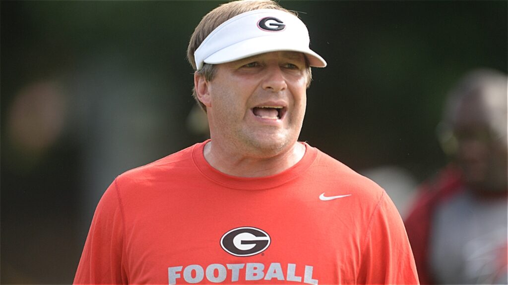 Heartbreaking News: UGA Head Coach Kirby Smart Terminates Contract with Georgia Bulldogs, Cites Age as Reason for Departure