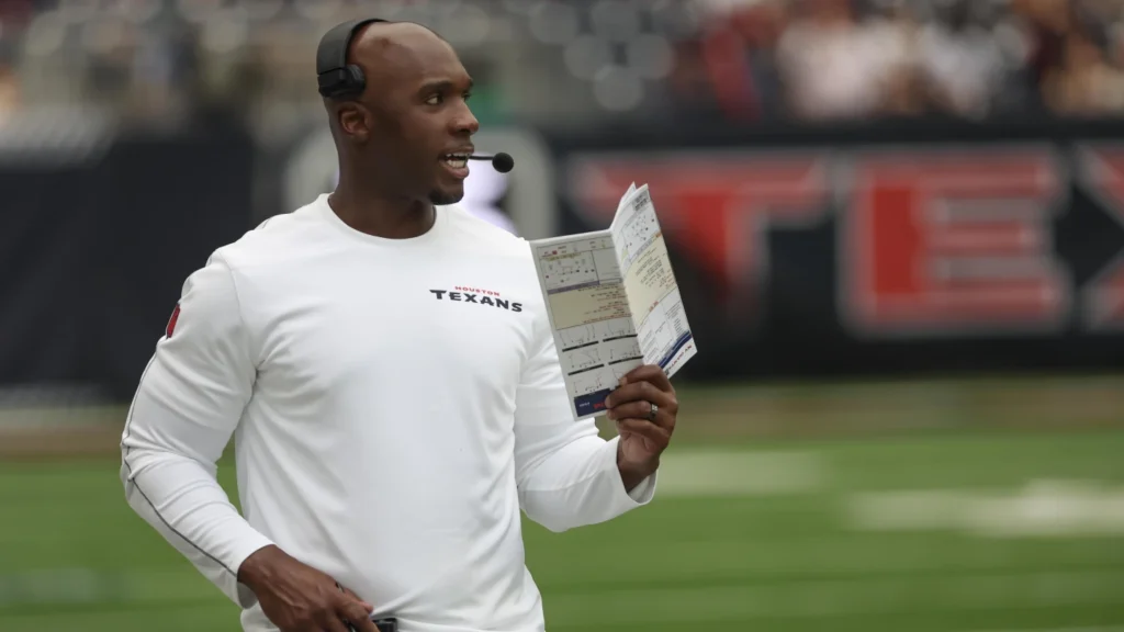 DeMeco Ryans of the Houston Texans made a significant statement concerning….. as he extend high…see more