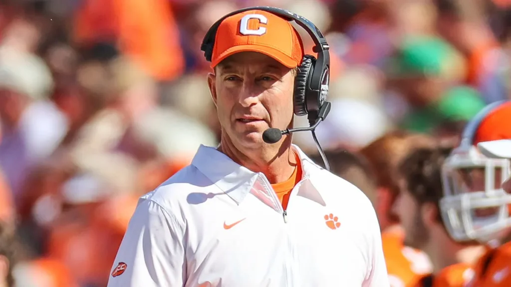 Injury updates: Dabo Swinney provides an injury update on cornerback Shelton Lewis.