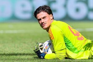 Grave colpo: Portiere della Roma Mile Svilar sospeso per accuse di scommesse