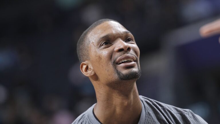 105053737-Chris_Bosh