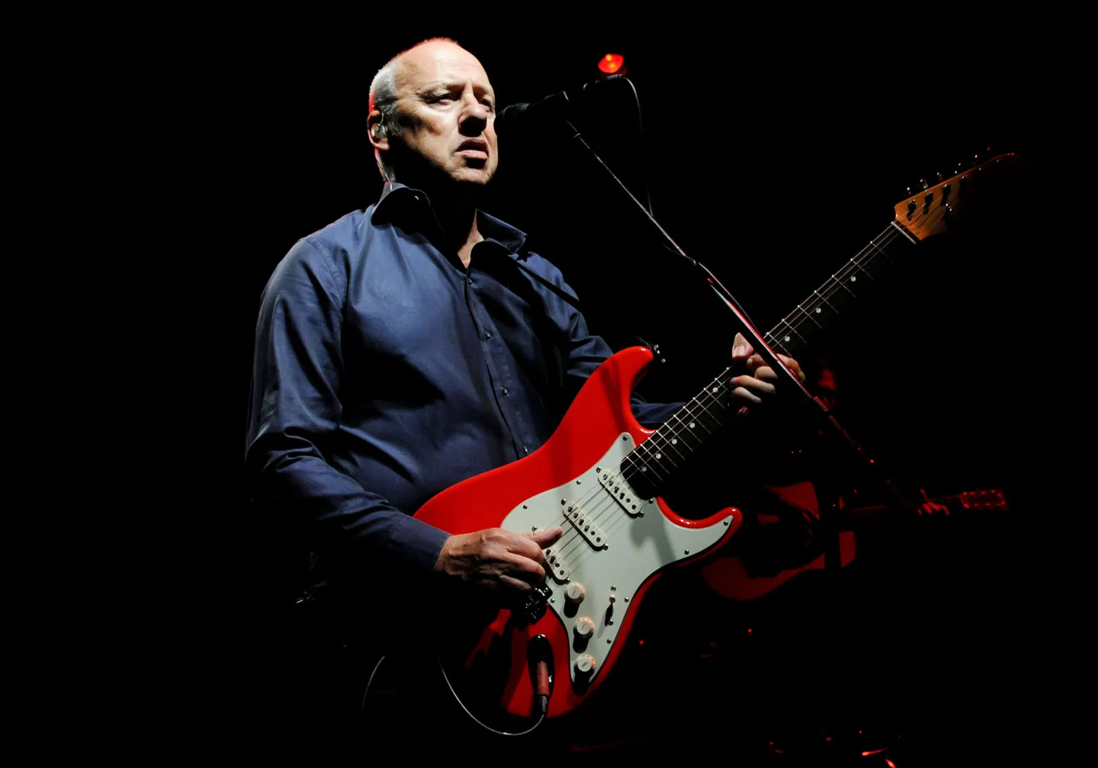 Mark Knopfler Captivates Fans, Announces 2025 World Tour with