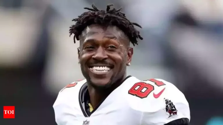 Trade Rumors Heat Up as Antonio Brown Makes Bold Prediction About Davante Adams’ Next Destination With Cryptic 3-Word Message